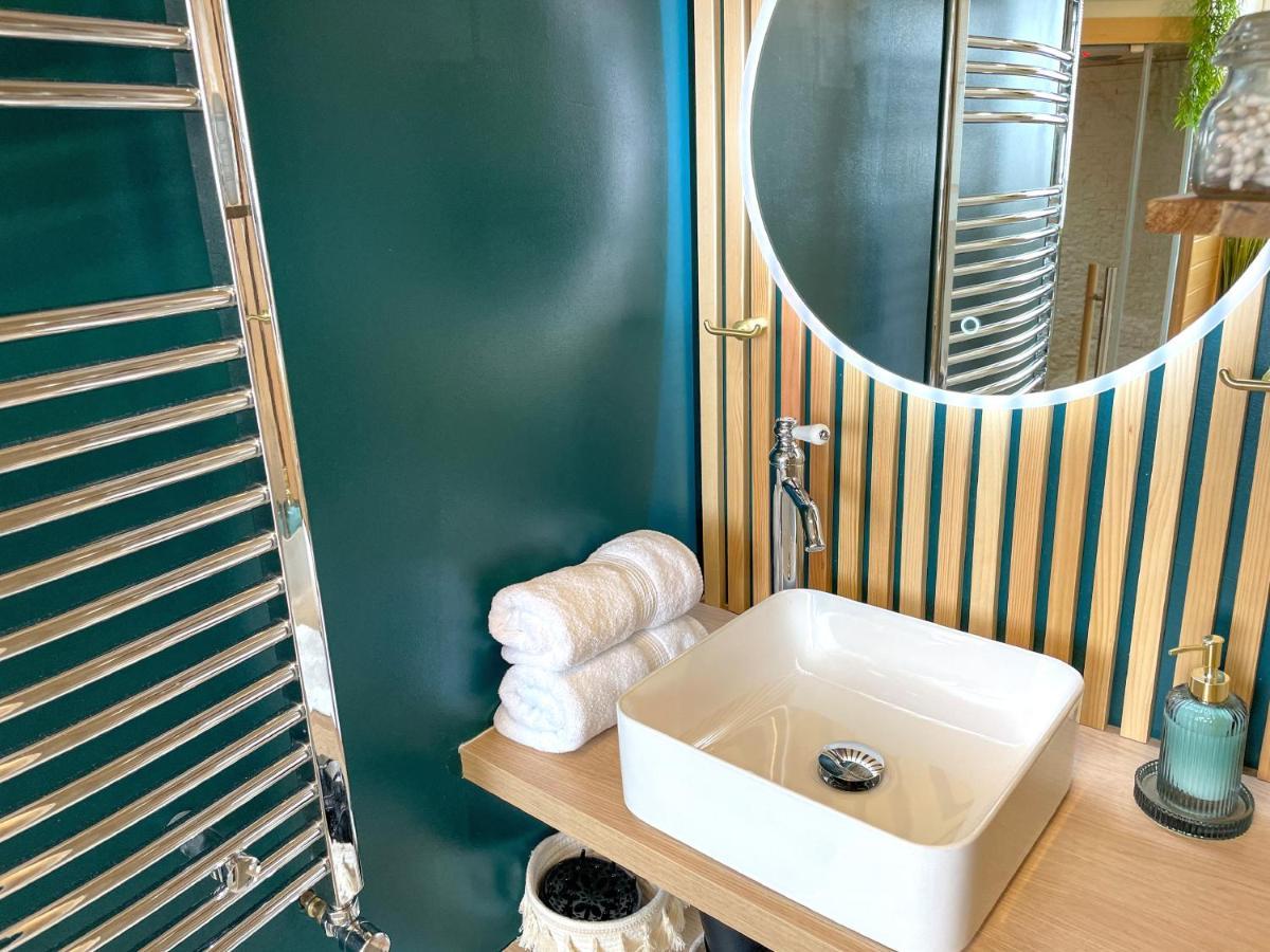 Votre Escale Boule D Or Sauna & Spa Ніор Екстер'єр фото
